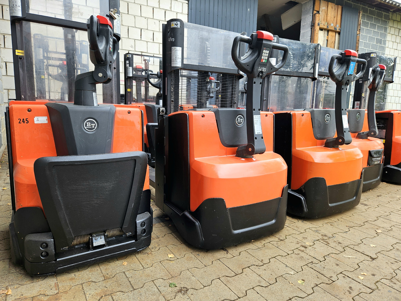 Toyota SWE 200D - Stacker: picture 4 Toyota SWE 200D - Stacker: picture 4