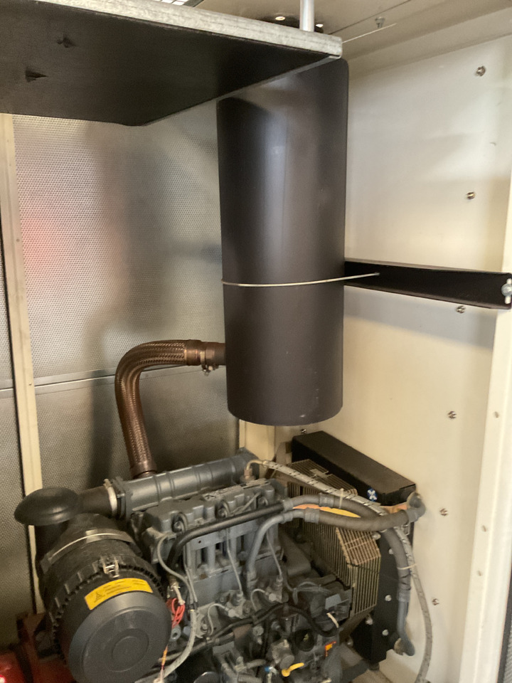 Deutz F3M1011F, 45KVA generatorset. Like brand new. Low standby hours - Generator set: picture 4 Deutz F3M1011F, 45KVA generatorset. Like brand new. Low standby hours - Generator set: picture 4