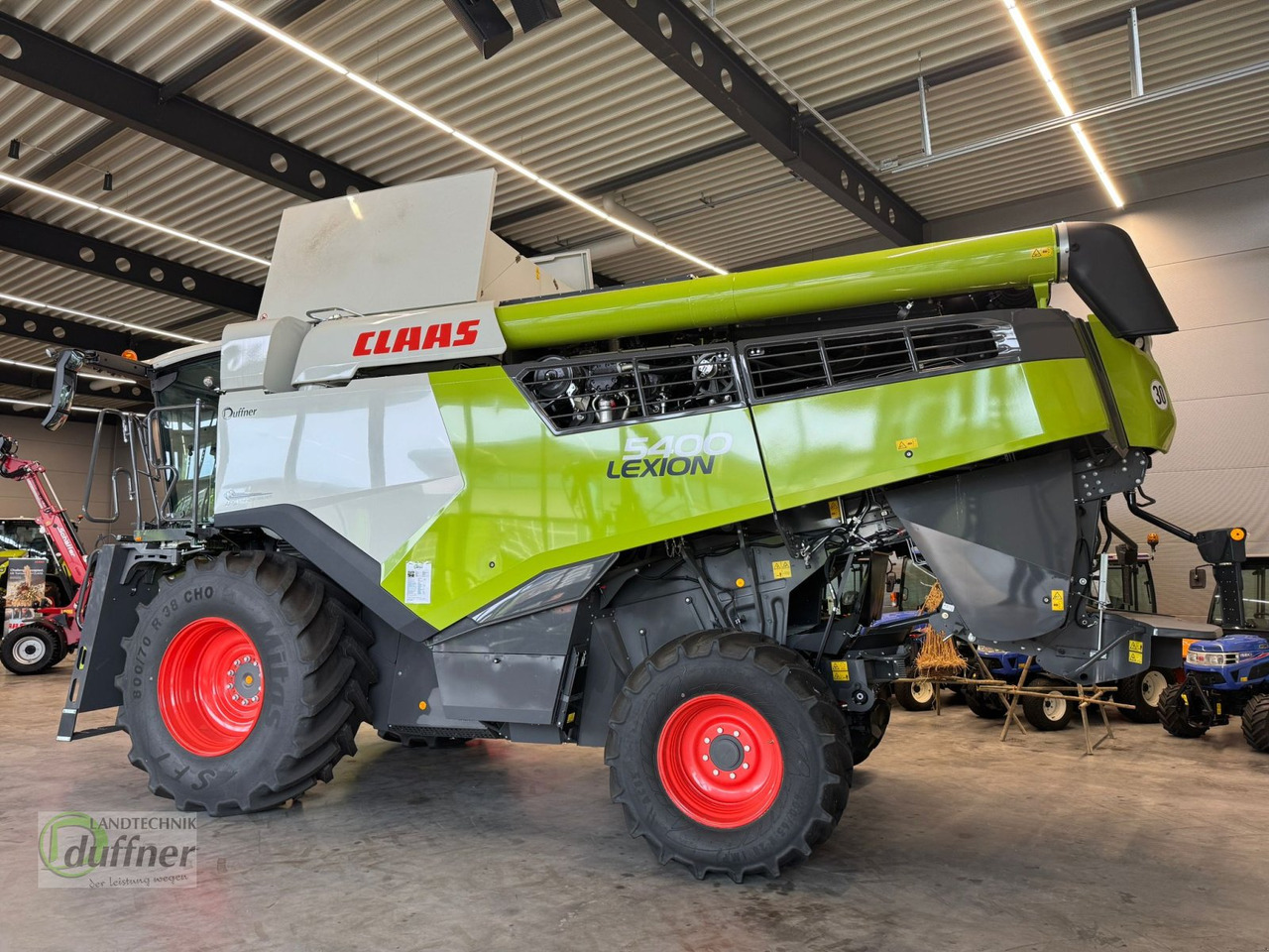 CLAAS Lexion 5400 Model C831... - Combine harvester: picture 4 CLAAS Lexion 5400 Model C831... - Combine harvester: picture 4