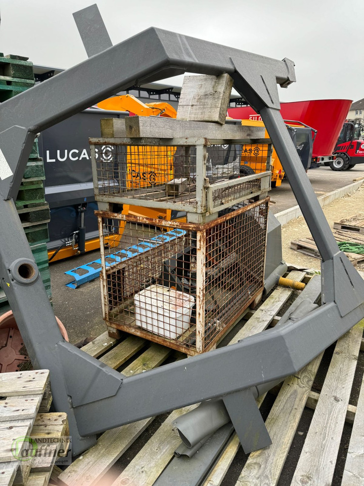 CLAAS Orbis 750 Transportfahrwerk - Frame/ Chassis for Agricultural machinery: picture 4 CLAAS Orbis 750 Transportfahrwerk - Frame/ Chassis for Agricultural machinery: picture 4