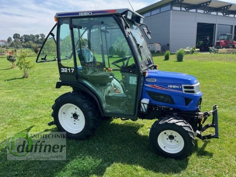 Iseki TM 3217 AHLK - Municipal tractor: picture 5 Iseki TM 3217 AHLK - Municipal tractor: picture 5