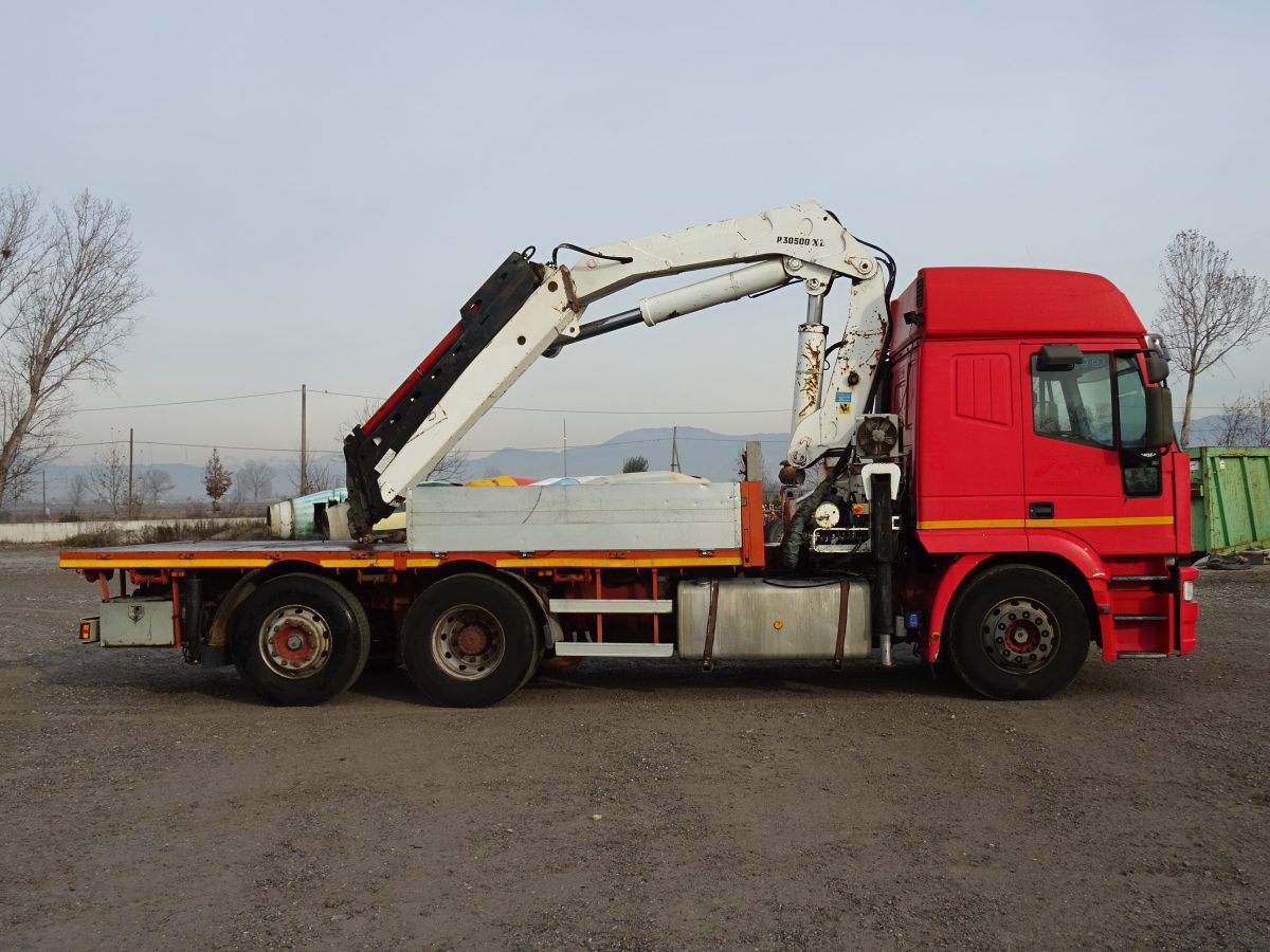 IVECO EUROSTAR 240E42 BONFIGLIOLI P30500XL - Dropside/ Flatbed truck, Crane truck: picture 4 IVECO EUROSTAR 240E42 BONFIGLIOLI P30500XL - Dropside/ Flatbed truck, Crane truck: picture 4