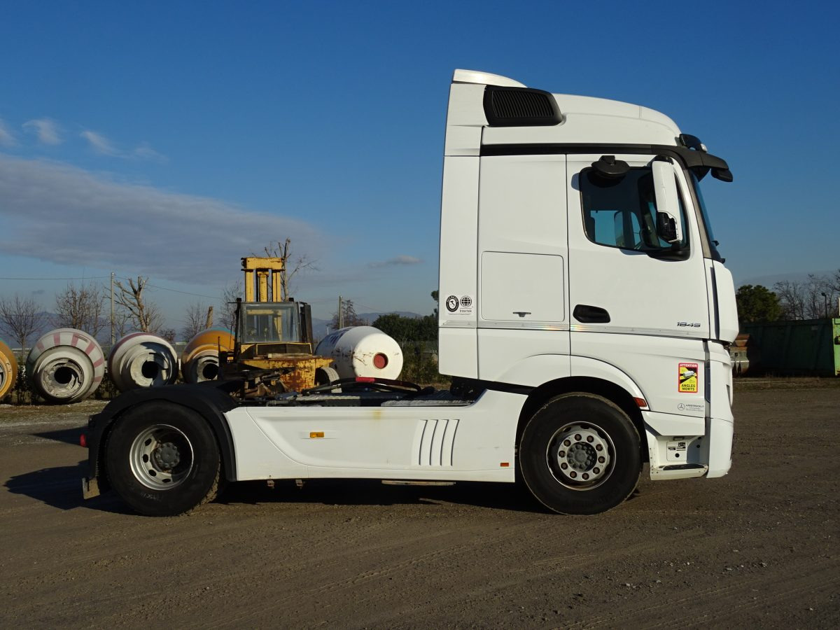 MERCEDES ACTROS 1845 - Tractor unit: picture 4 MERCEDES ACTROS 1845 - Tractor unit: picture 4