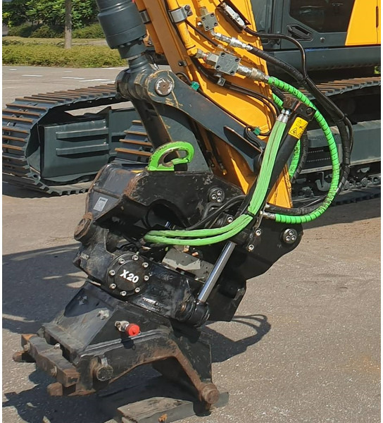 STEELWRIST Tiltrotator X20 CW20 HW180 - Attachment for Construction machinery: picture 2 STEELWRIST Tiltrotator X20 CW20 HW180 - Attachment for Construction machinery: picture 2