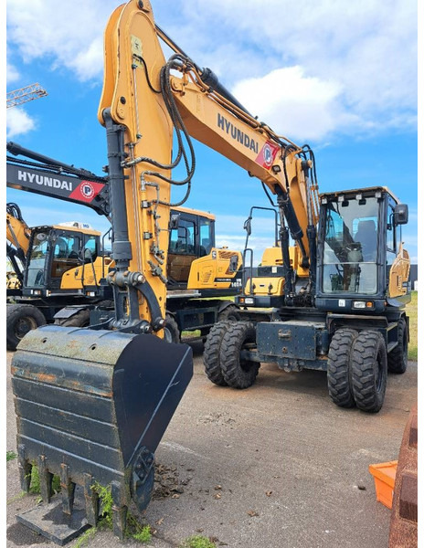 Hyundai HW140 - Wheel excavator: picture 4 Hyundai HW140 - Wheel excavator: picture 4