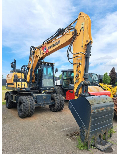 Hyundai HW140 - Wheel excavator: picture 5 Hyundai HW140 - Wheel excavator: picture 5