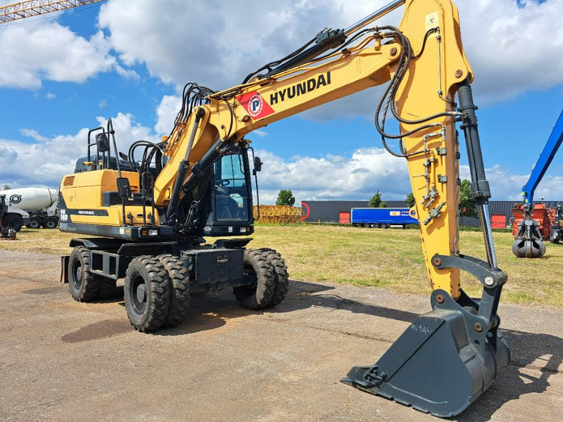 Hyundai HW140 - Wheel excavator: picture 2 Hyundai HW140 - Wheel excavator: picture 2