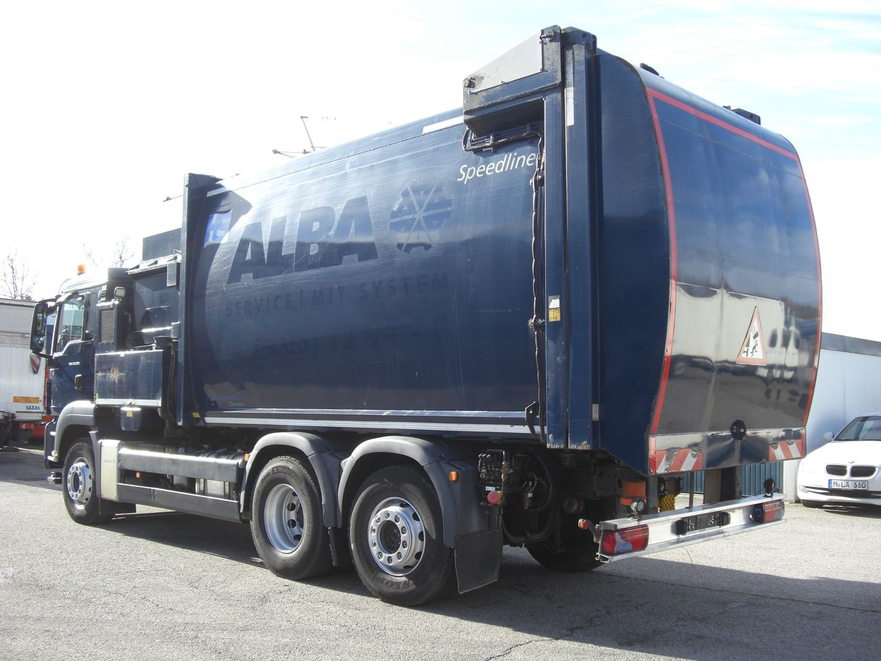 MAN 26360FNLL / RECHTSGEST. - Garbage truck: picture 4 MAN 26360FNLL / RECHTSGEST. - Garbage truck: picture 4