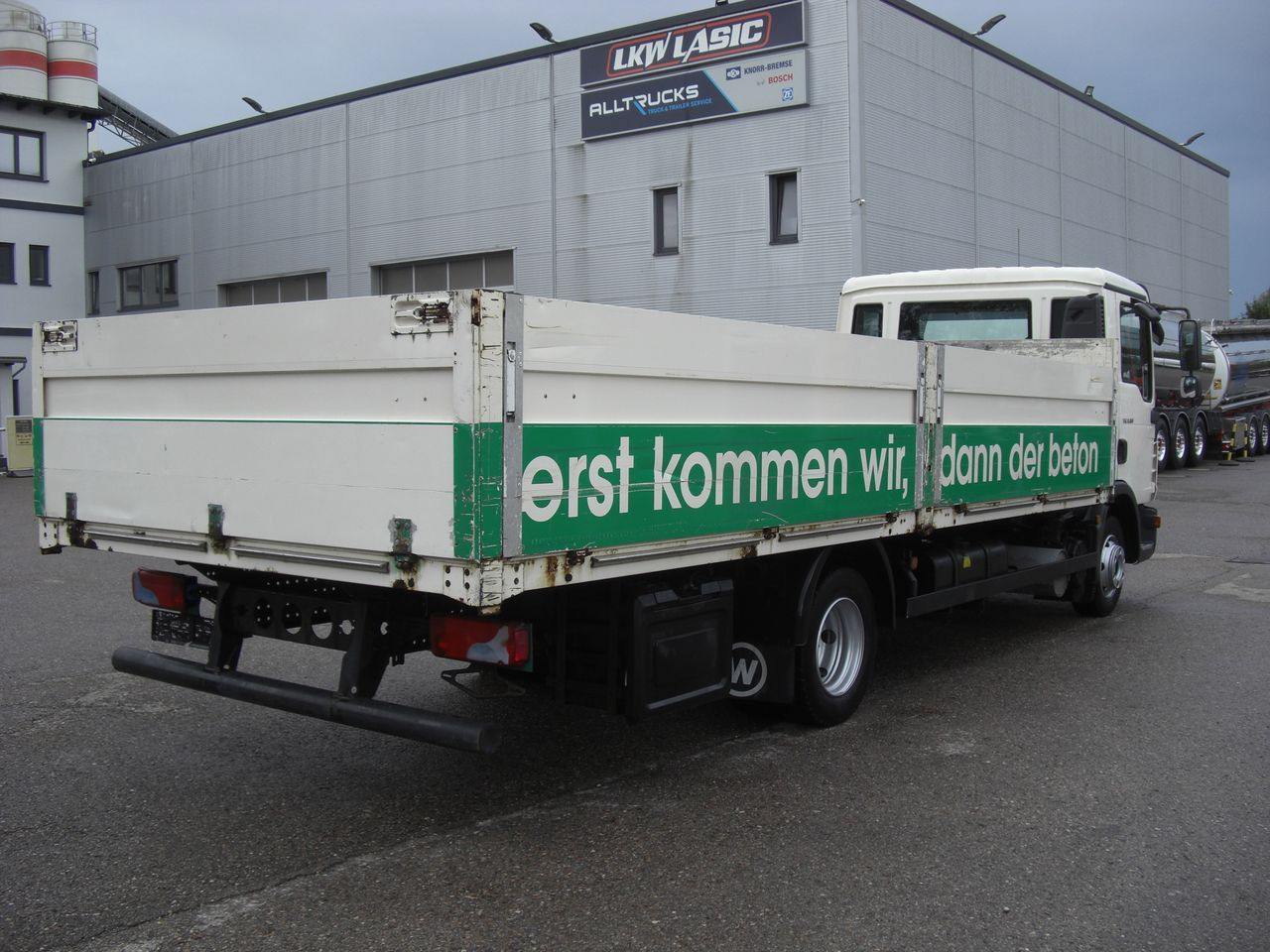 MAN 8180L Pritsche MAN 8180L Pritsche - Flatbed van: picture 3 MAN 8180L Pritsche MAN 8180L Pritsche - Flatbed van: picture 3