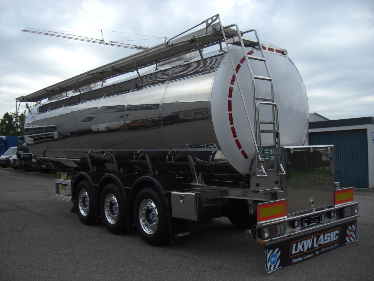 Magyar SRMAGD / BIERTANKER - Tank semi-trailer: picture 4 Magyar SRMAGD / BIERTANKER - Tank semi-trailer: picture 4