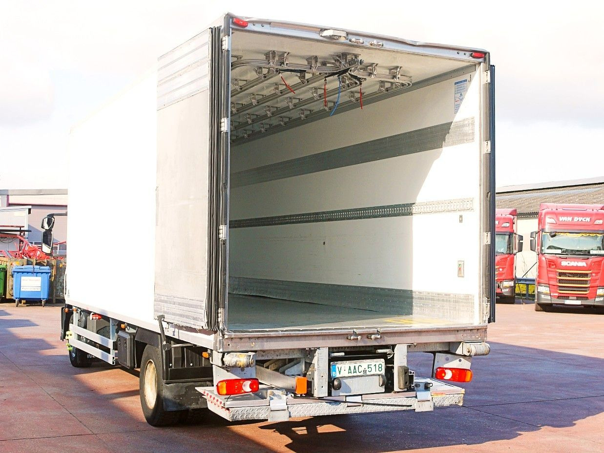 Refrigerator truck Iveco 140E18 FLEISH KUHLKOFFER CARRIER SUPRA 550 LBW Iveco 140E18 FLEISH KUHLKOFFER CARRIER SUPRA 550 LBW: picture 8