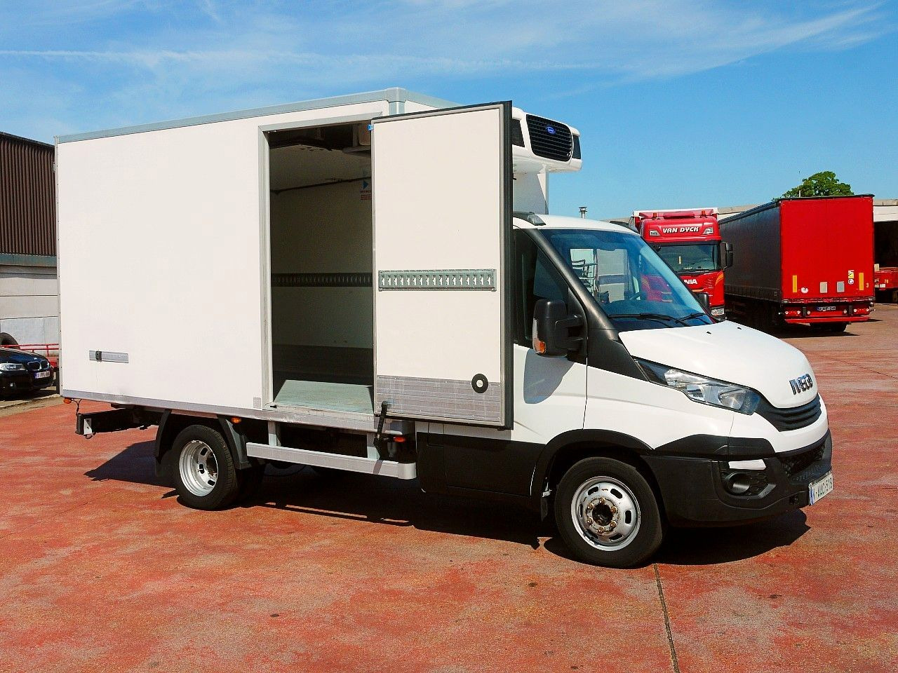 Iveco 35C14 DAILY KUHLKOFER CARIER PULSOR 600MULTi A/C - Refrigerated van: picture 3 Iveco 35C14 DAILY KUHLKOFER CARIER PULSOR 600MULTi A/C - Refrigerated van: picture 3