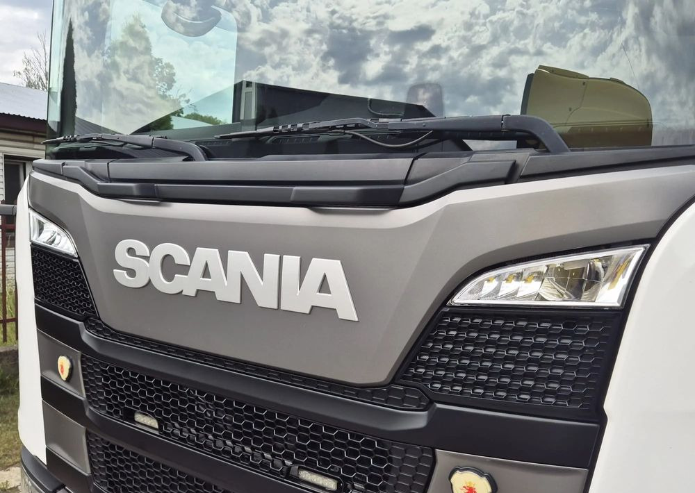 Tractor unit Scania R410: picture 16