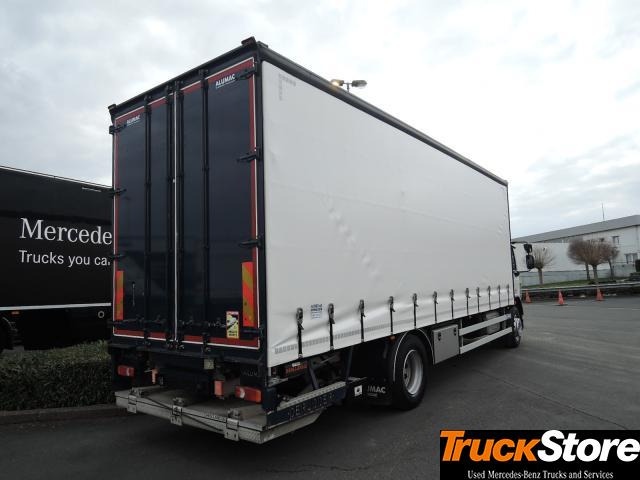 DAF LF 290 LBW 2.5T. - Curtainsider truck: picture 4 DAF LF 290 LBW 2.5T. - Curtainsider truck: picture 4