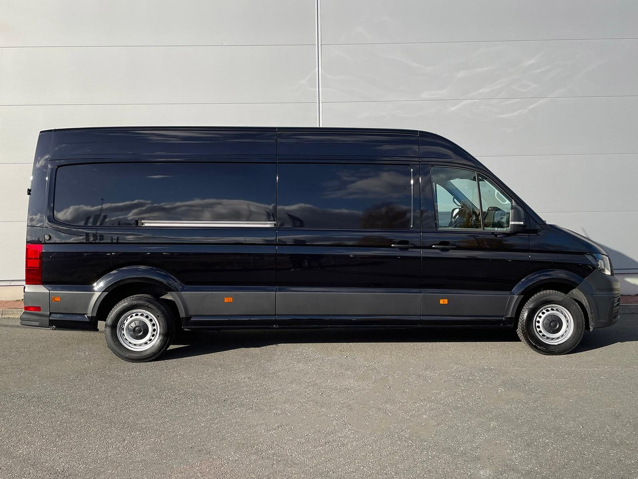Volkswagen Crafter Kasten 35 L4H3 NAV SITZHZ AHK DAB KAMERA - Panel van: picture 5 Volkswagen Crafter Kasten 35 L4H3 NAV SITZHZ AHK DAB KAMERA - Panel van: picture 5