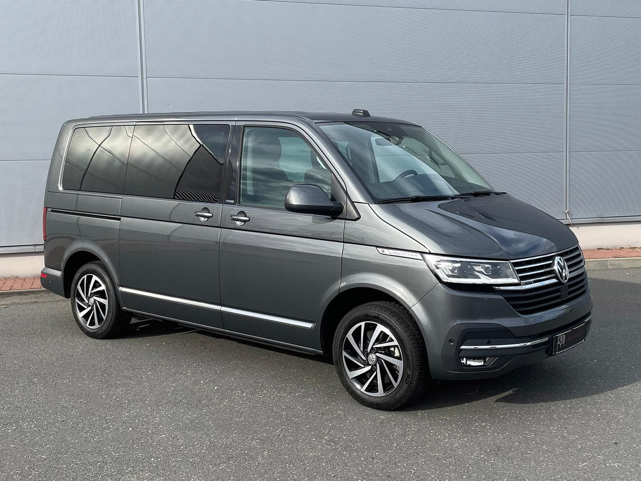 Volkswagen T6.1 Multivan Comfortline 4M ACC KAMERA SITZHZ - Passenger van: picture 2 Volkswagen T6.1 Multivan Comfortline 4M ACC KAMERA SITZHZ - Passenger van: picture 2
