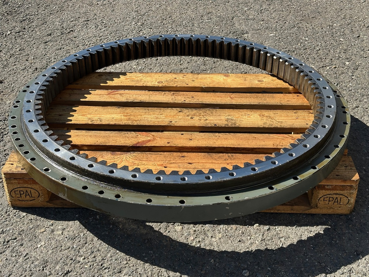 LIEBHERR Original Drehkranz – Kugeldrehverbindung mit ID-Nr.11690802. R920 S-1545,R920-1545,R922 LC-1442,R922 LC-1443,R922-1442,R924 LC-1444,R924 LC-1445,R924-1444,R925-1444. #11690802.N10220272# - Slewing ring for Crawler excavator: picture 4 LIEBHERR Original Drehkranz – Kugeldrehverbindung mit ID-Nr.11690802. R920 S-1545,R920-1545,R922 LC-1442,R922 LC-1443,R922-1442,R924 LC-1444,R924 LC-1445,R924-1444,R925-1444. #11690802.N10220272# - Slewing ring for Crawler excavator: picture 4