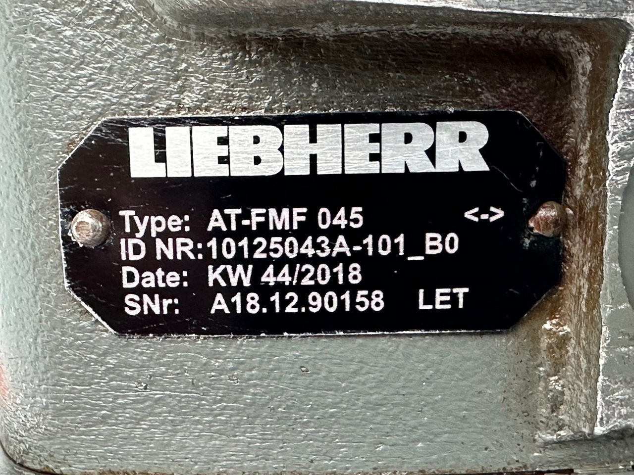 Hydraulic motor for Excavator LIEBHERR Original Hydraulikeinbaumotor AT-FMF045. ID-Nr.9075181 – ID-Nr.10125043A. A309, A311, A312, A314, A316, A900, A904, A918, R313, R317, R900, R904. #A18.12.90158#: picture 20 Hydraulic motor for Excavator LIEBHERR Original Hydraulikeinbaumotor AT-FMF045. ID-Nr.9075181 – ID-Nr.10125043A. A309, A311, A312, A314, A316, A900, A904, A918, R313, R317, R900, R904. #A18.12.90158#: picture 20