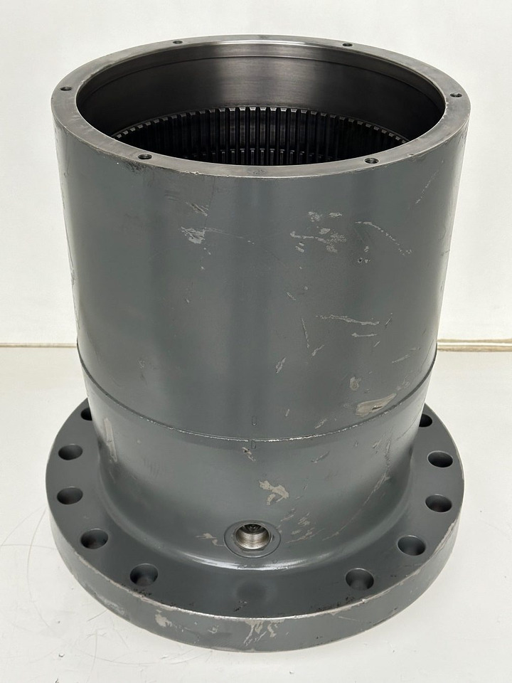 Liebherr Abtriebswellengehäuse inkl. Innenrad ID-Nr.90006015 - ID-Nr.90005980 mit Kegelrollenlager ID-Nr.746231701. SAT325/274. R946, R950, RZG390 SME. #90006015.04.11# - Swing motor for Crawler excavator: picture 3 Liebherr Abtriebswellengehäuse inkl. Innenrad ID-Nr.90006015 - ID-Nr.90005980 mit Kegelrollenlager ID-Nr.746231701. SAT325/274. R946, R950, RZG390 SME. #90006015.04.11# - Swing motor for Crawler excavator: picture 3
