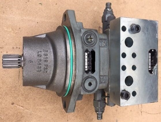 Liebherr Hydraulikeinbaumotor FMF045 and Dämpfungsventil DV22. ID-Nr.10137481 - ID-Nr.10152486 - ID-Nr.11369615 and ID-Nr.10151323 - Hydraulic motor for Crawler excavator: picture 1 Liebherr Hydraulikeinbaumotor FMF045 and Dämpfungsventil DV22. ID-Nr.10137481 - ID-Nr.10152486 - ID-Nr.11369615 and ID-Nr.10151323 - Hydraulic motor for Crawler excavator: picture 1