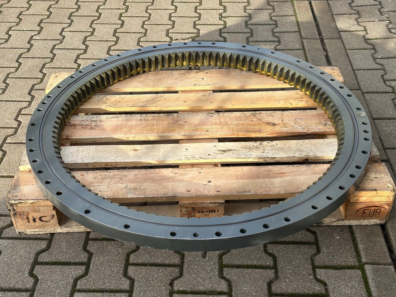 Liebherr Kugeldrehverbindung Typ:KUD34VJ005-000. ID-Nr.90020576. R914 COMP-1194. #159-10793# - Slewing ring for Crawler excavator: picture 5 Liebherr Kugeldrehverbindung Typ:KUD34VJ005-000. ID-Nr.90020576. R914 COMP-1194. #159-10793# - Slewing ring for Crawler excavator: picture 5