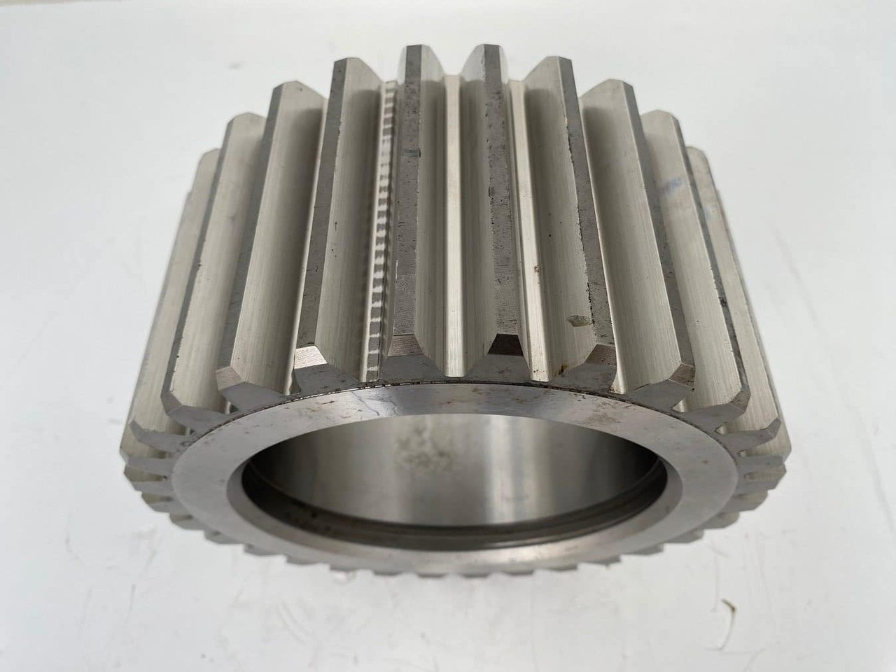 Liebherr Planetenrad ID-Nr.90002896 - ID-Nr.90011317. FAT600, FAT600/047, FAT600P067, FAT600P080, FAT600P090. - Final drive for Excavator: picture 5 Liebherr Planetenrad ID-Nr.90002896 - ID-Nr.90011317. FAT600, FAT600/047, FAT600P067, FAT600P080, FAT600P090. - Final drive for Excavator: picture 5