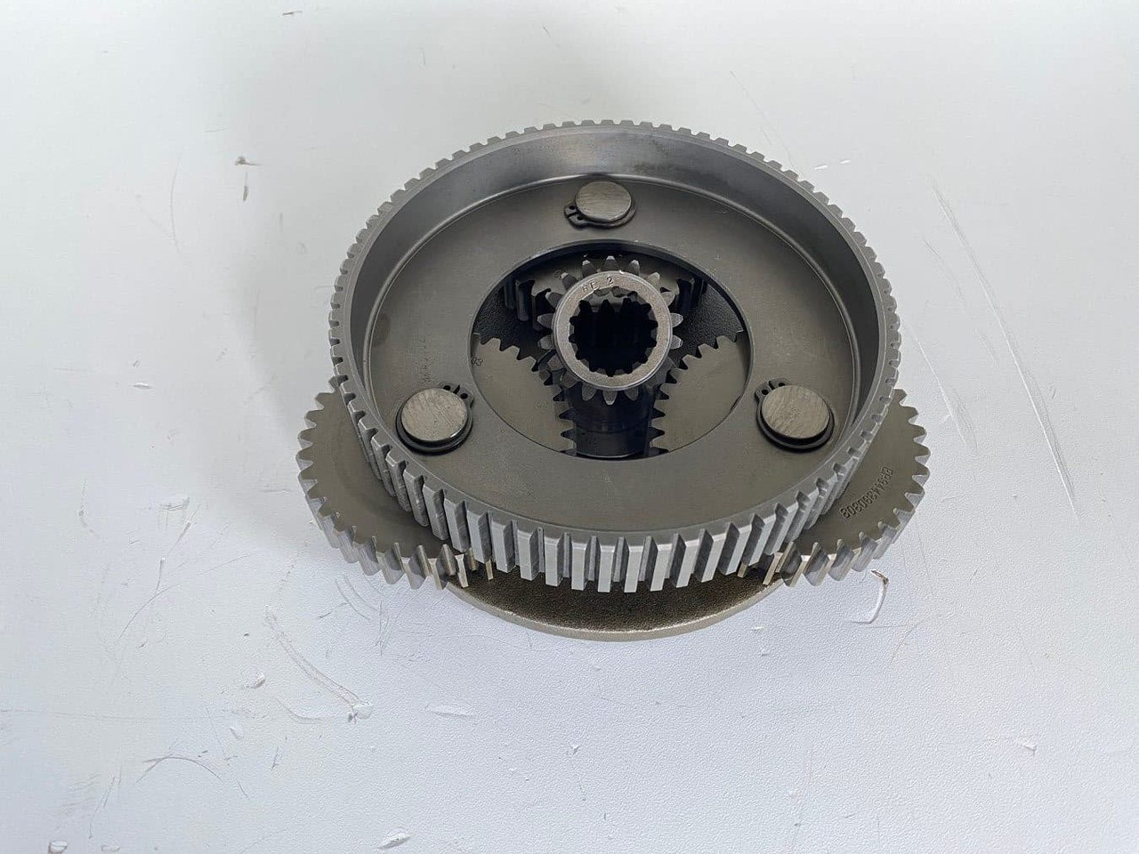 Liebherr Schwenkantrieb SAT250/278, ID-Nr.90017772 - ID-Nr.90017773 - ID-Nr.90017774 - ID-Nr.90209641. #0383# - Swing motor for Crawler excavator: picture 4 Liebherr Schwenkantrieb SAT250/278, ID-Nr.90017772 - ID-Nr.90017773 - ID-Nr.90017774 - ID-Nr.90209641. #0383# - Swing motor for Crawler excavator: picture 4