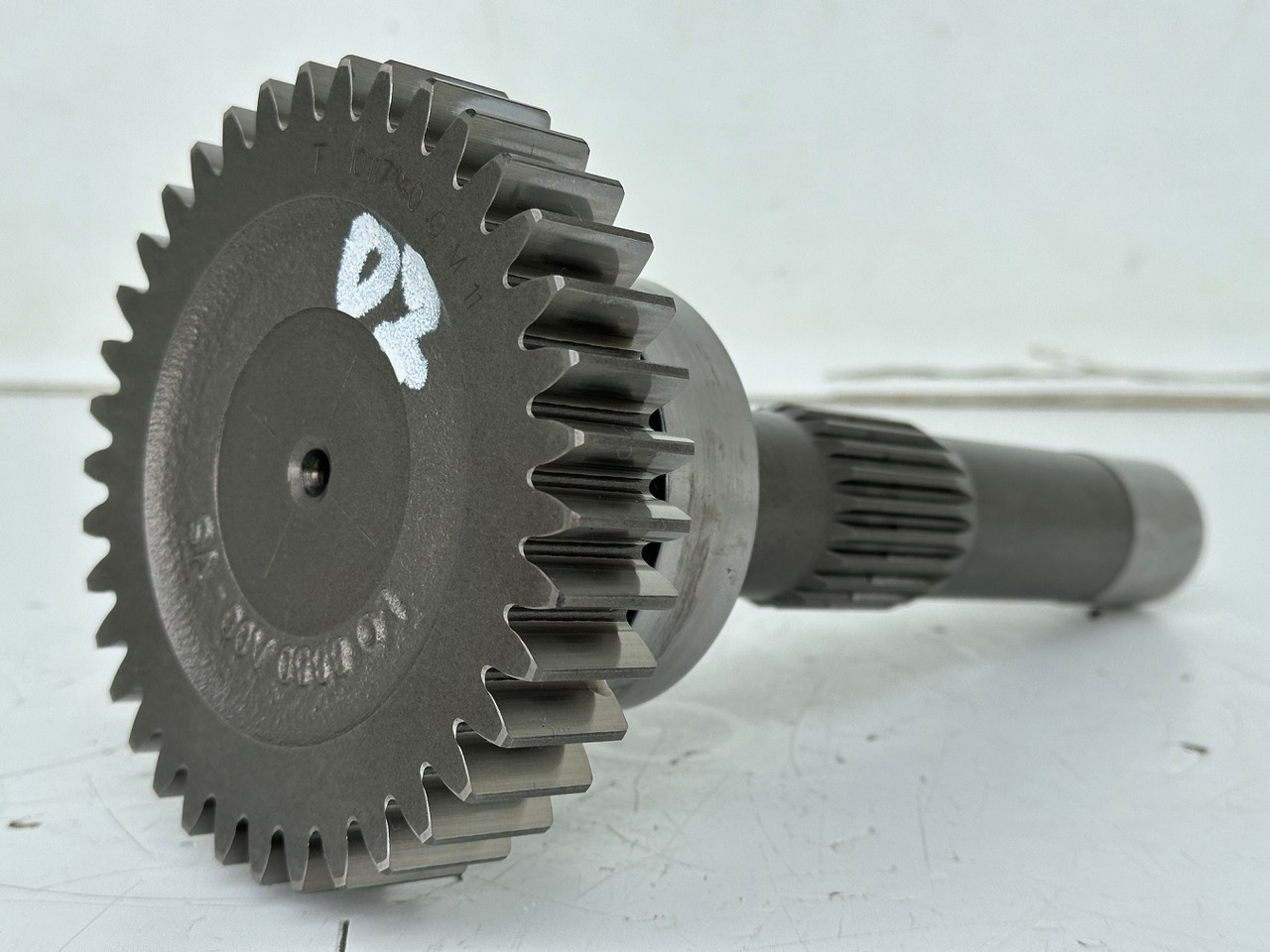 Liebherr Triebwelle ID-Nr.10117140 mit Zylinderrollenlager ID-Nr.7080150 - ID-Nr.7380070. A914, A922, A924, A928, LH30, LH35, P914, P924, R906, R914, R916, R924, R924 COMP. #101171470.02# - Hydraulic pump for Construction machinery: picture 1 Liebherr Triebwelle ID-Nr.10117140 mit Zylinderrollenlager ID-Nr.7080150 - ID-Nr.7380070. A914, A922, A924, A928, LH30, LH35, P914, P924, R906, R914, R916, R924, R924 COMP. #101171470.02# - Hydraulic pump for Construction machinery: picture 1