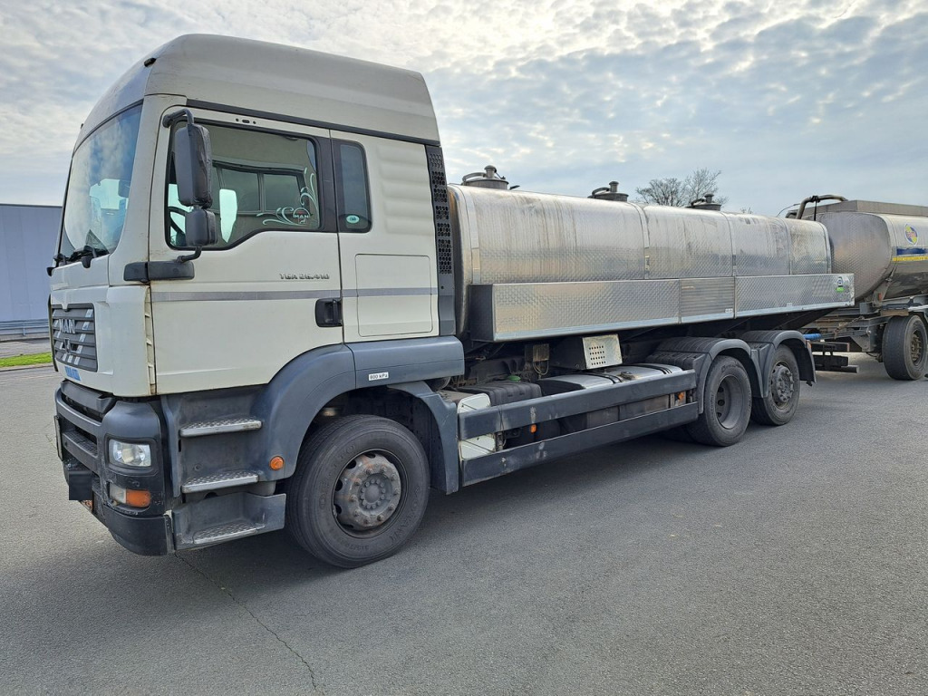 MAN TGA 03 26.413 FNLLW Wasserfahrzeug (Nr. 5726) - Tank truck: picture 1 MAN TGA 03 26.413 FNLLW Wasserfahrzeug (Nr. 5726) - Tank truck: picture 1