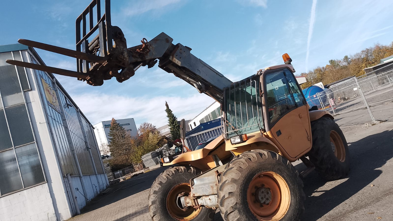 New Holland LM410 Turbo - Telescopic wheel loader: picture 1 New Holland LM410 Turbo - Telescopic wheel loader: picture 1
