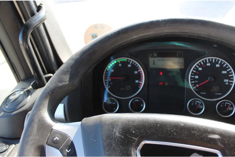 Tractor unit MAN TGX 18.460 * RETARDER * EURO6 * 4X2 * 2 BIG TANK *: picture 17