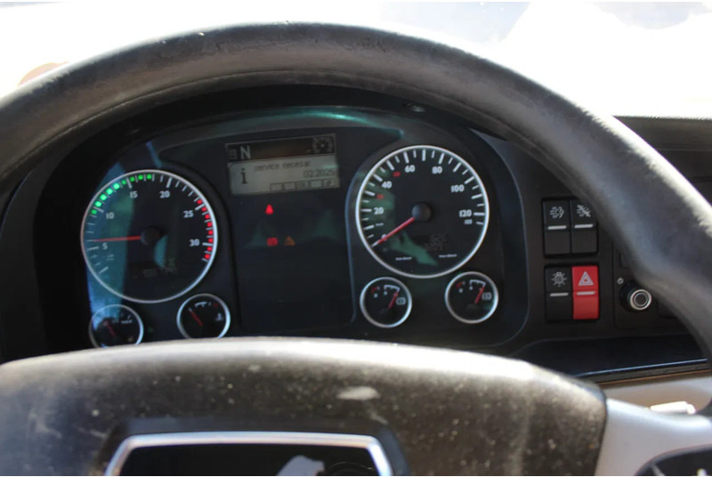 Tractor unit MAN TGX 18.460 * RETARDER * EURO6 * 4X2 * 2 BIG TANK *: picture 18