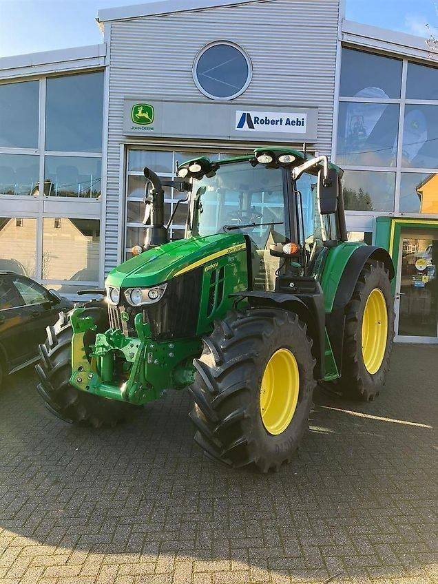 John Deere 6090M - Farm tractor: picture 1 John Deere 6090M - Farm tractor: picture 1