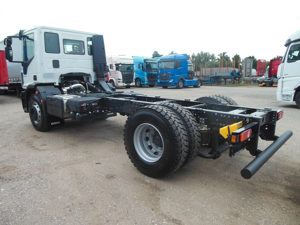 Iveco EUROCARGO ML 180E28/P, PTO - Cab chassis truck: picture 4 Iveco EUROCARGO ML 180E28/P, PTO - Cab chassis truck: picture 4