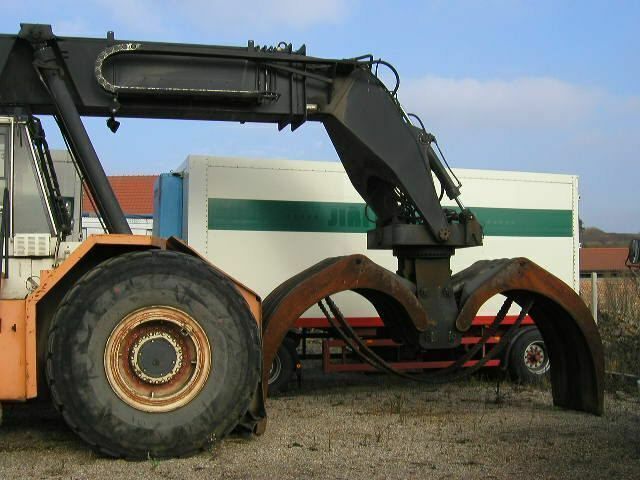 Kalmar SISU RTD1523 - Reach stacker: picture 2 Kalmar SISU RTD1523 - Reach stacker: picture 2