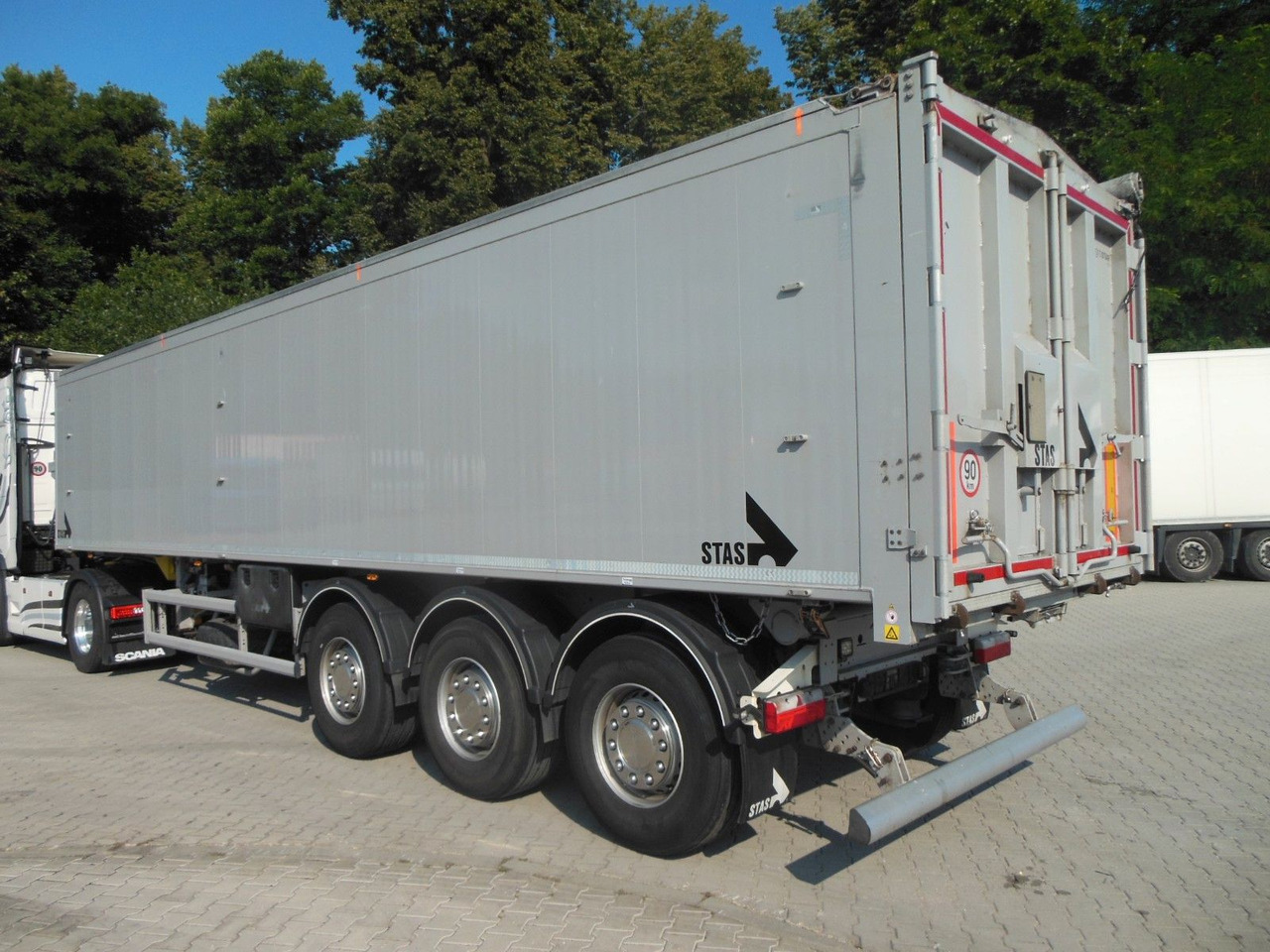 Stas S300CX, 49m3, ADR, 9 TONE ACHSEN,WIE NEUE-TOP!!! - Tipper semi-trailer: picture 1 Stas S300CX, 49m3, ADR, 9 TONE ACHSEN,WIE NEUE-TOP!!! - Tipper semi-trailer: picture 1