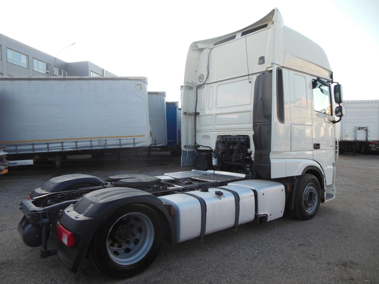 DAF XF 106.480 SSC, LOWDECK, STANDKLIMA, TOP!!! - Tractor unit: picture 3 DAF XF 106.480 SSC, LOWDECK, STANDKLIMA, TOP!!! - Tractor unit: picture 3