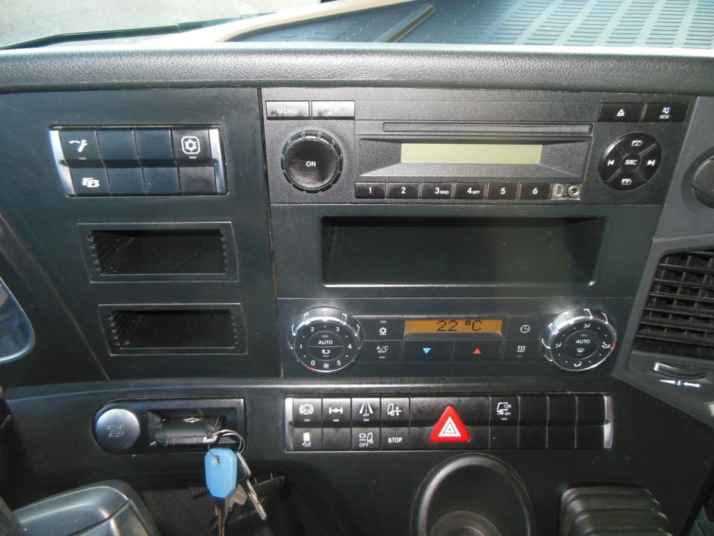 Tractor unit Mercedes-Benz 1845 ACTROS, STANDKLIMA: picture 17