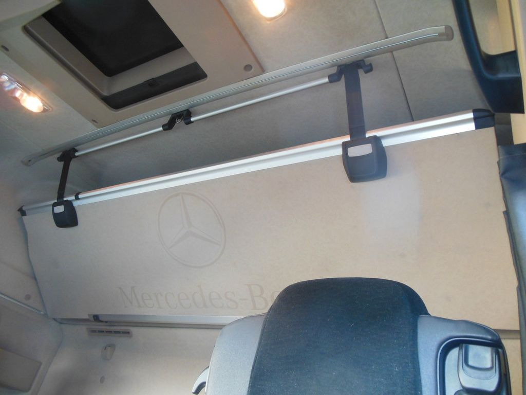 Tractor unit Mercedes-Benz 1845 ACTROS, STANDKLIMA: picture 11