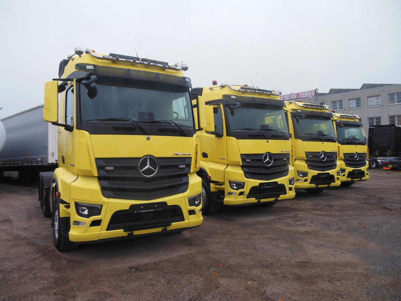 Mercedes-Benz 3353 ACTROS, 6X4, TRK, SET 120 TON, WIE NEUE!E!! - Tractor unit: picture 2 Mercedes-Benz 3353 ACTROS, 6X4, TRK, SET 120 TON, WIE NEUE!E!! - Tractor unit: picture 2