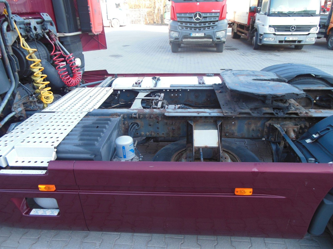 Tractor unit Renault PREMIUM 440.19 DXi: picture 8