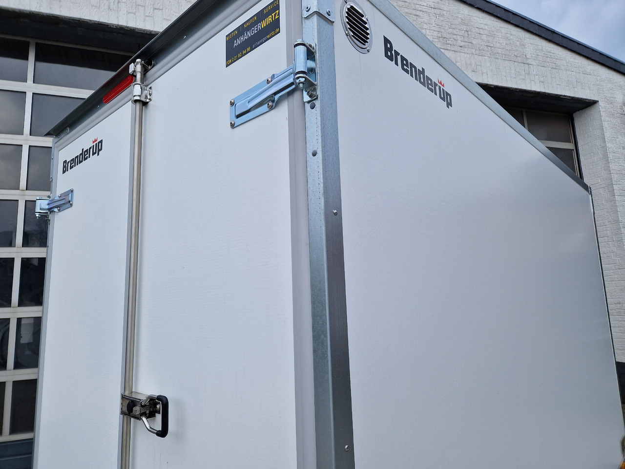 Closed box trailer Brenderup Cargo Dynamic CD300 TB D 300x155x185cm Hecktüren Wabenwände (M) 2000kg: picture 19