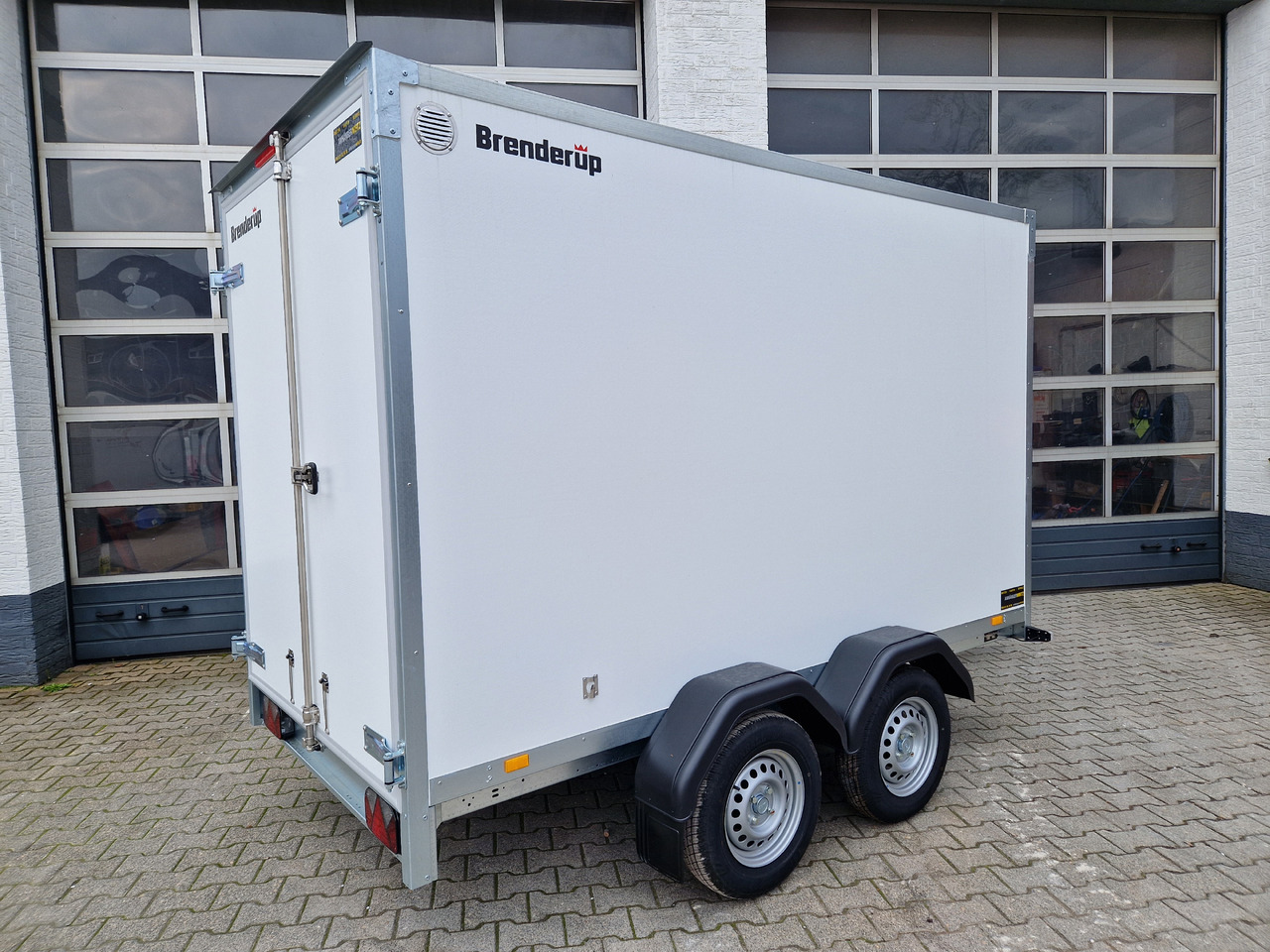 Closed box trailer Brenderup Cargo Dynamic CD300 TB D 300x155x185cm Hecktüren Wabenwände (M) 2000kg: picture 17