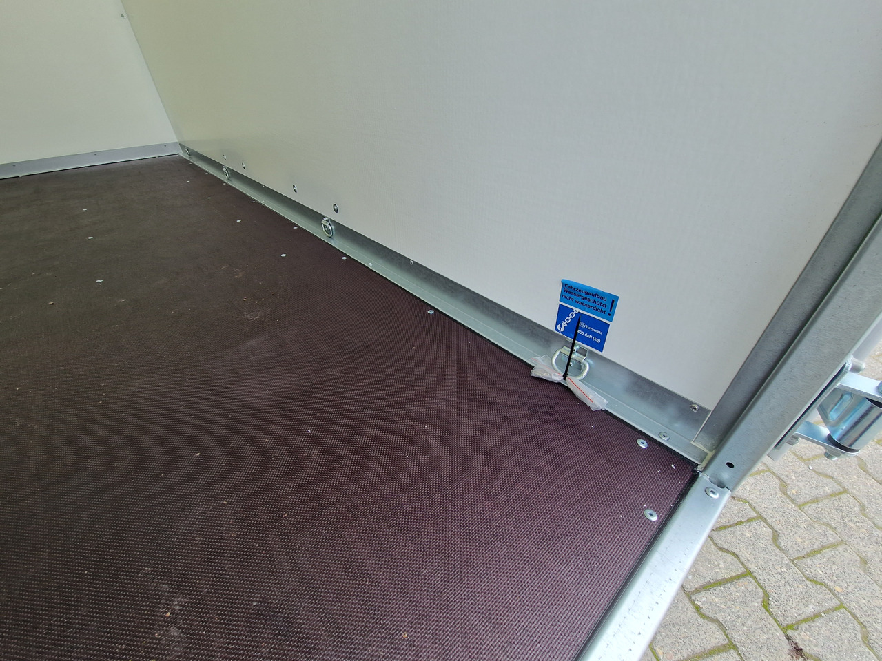 Closed box trailer Brenderup Cargo Dynamic CD300 TB D 300x155x185cm Hecktüren Wabenwände (M) 2000kg: picture 13