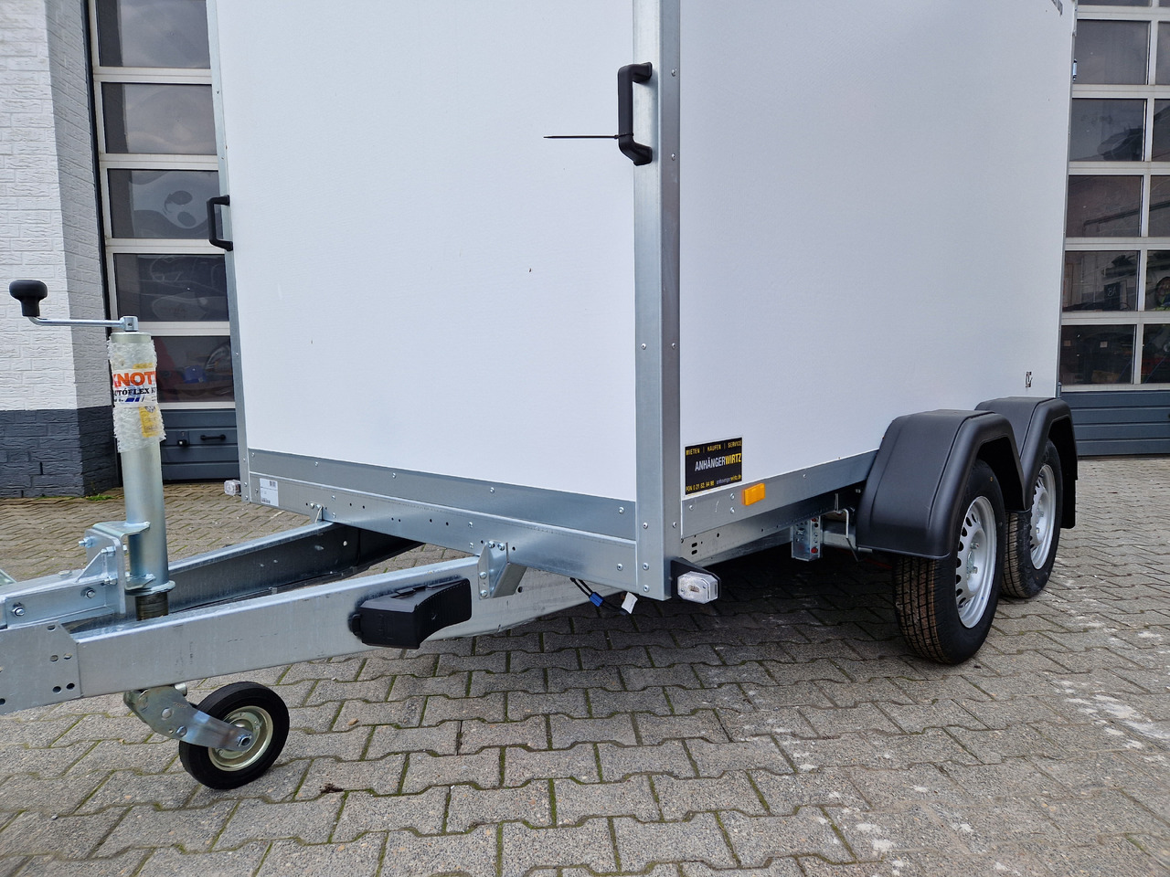 Closed box trailer Brenderup Cargo Dynamic CD300 TB D 300x155x185cm Hecktüren Wabenwände (M) 2000kg: picture 11