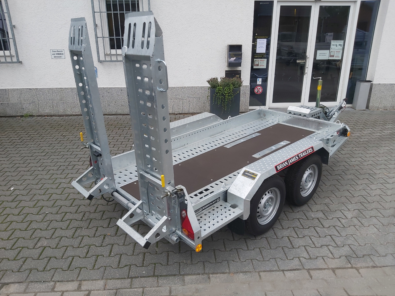 Plant trailer Brian James Digger Plant 543-2813-27 280x130cm Schaufelablage Rampen Reserverad 2700kg Aktion: picture 6 Plant trailer Brian James Digger Plant 543-2813-27 280x130cm Schaufelablage Rampen Reserverad 2700kg Aktion: picture 6