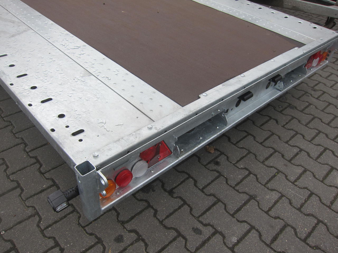 Brian James Trailer CarGO Connect 500x225cm Plateau Tridem 10" 3500kg 22 - Dropside/ Flatbed trailer: picture 5 Brian James Trailer CarGO Connect 500x225cm Plateau Tridem 10" 3500kg 22 - Dropside/ Flatbed trailer: picture 5