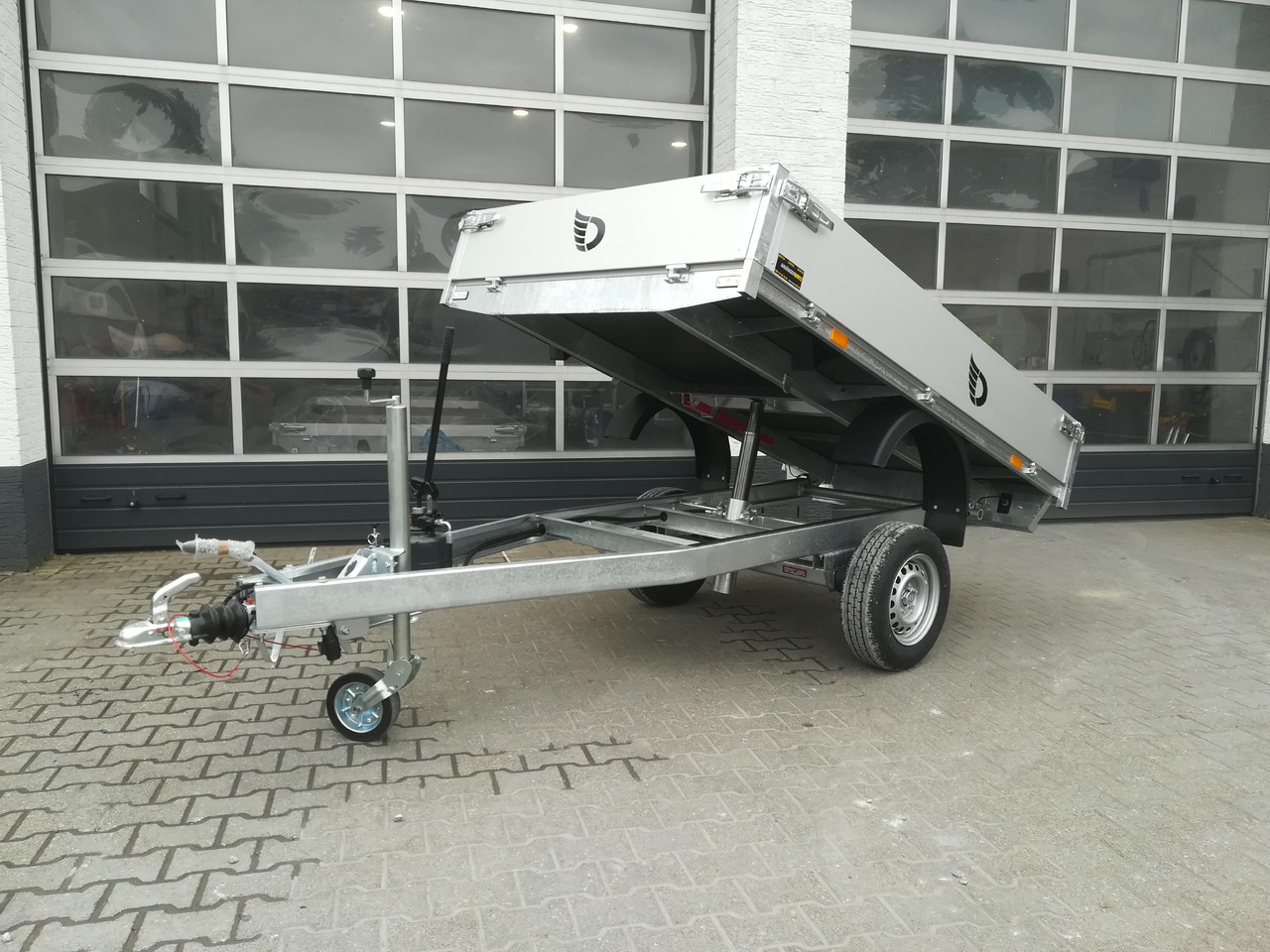 Cheval Liberte Debon Kipper PW 0 ECO 1500 250x155x30cm 1500kg Modell 2024 - Tipper trailer: picture 2 Cheval Liberte Debon Kipper PW 0 ECO 1500 250x155x30cm 1500kg Modell 2024 - Tipper trailer: picture 2