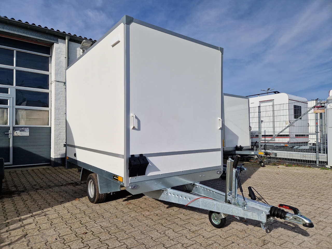 Kargo Koffer Hochlader FC1326HD 260x160x180cm Zurrsystem (S) 1300kg 100km/H - Closed box trailer: picture 1 Kargo Koffer Hochlader FC1326HD 260x160x180cm Zurrsystem (S) 1300kg 100km/H - Closed box trailer: picture 1