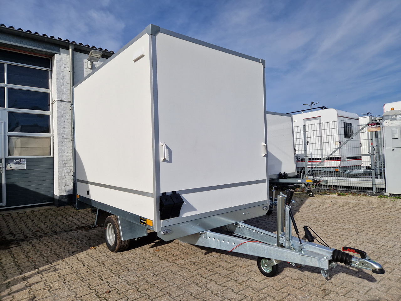 Kargo Koffer Hochlader FC1326HD 260x160x180cm Zurrsystem (S) 1300kg 100km/H - Closed box trailer: picture 2 Kargo Koffer Hochlader FC1326HD 260x160x180cm Zurrsystem (S) 1300kg 100km/H - Closed box trailer: picture 2